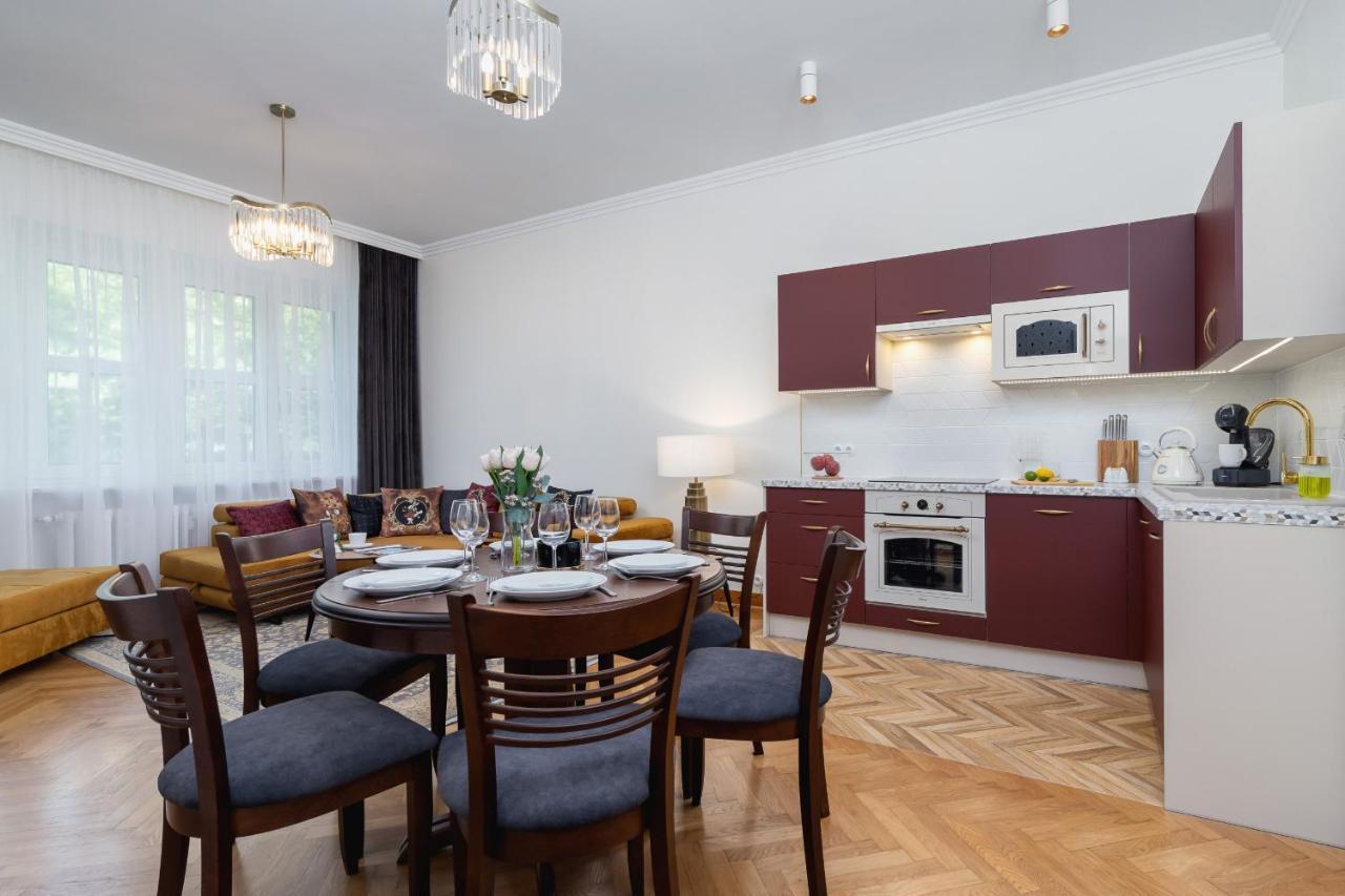 Luxurious & Unique Apartment Mickiewicza Cracow By Renters Prestige Krakow Exterior photo